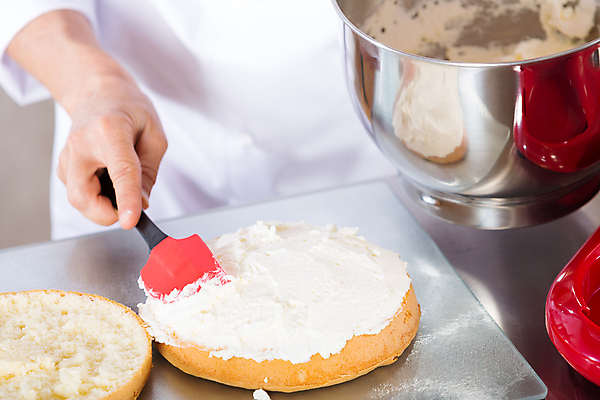 포토 JPG 해외이미지 직업 접시 손 여자 유니폼 디저트 요리 한명 장식 과자 케이크 주방 초콜릿 요리사 검은색 고명 달콤 맛 냄비 믹서 크림 국자 준비 만들기 토핑 주걱 코코아 제빵사 페스츄리 해외202004 해외포토 1 식기 옷 음료 음식 빵 컬러 컨셉 모션 주방용품 사람 신체부위 솥 파일형식 이미지허브