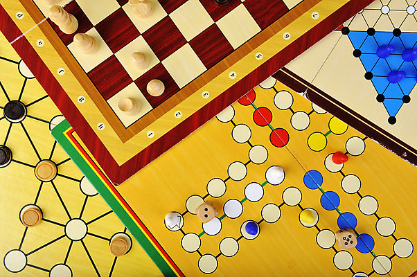 포토 JPG 해외이미지 조각 장난 모션 놀이 휴식 사람없음 빨간색 세트 장난감 숫자 우주 경쟁 피규어 게임 양 우승 던지기 도박 체스말 체스 떨어짐 계획 수집 큐브 묘사 주사위 심플 분실 승자 해외202004 해외포토 문자 컬러 컨셉 포유류 미니어처 최고 말_게임 파일형식 이미지허브