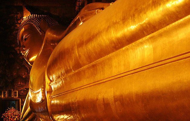 포토 JPG 해외이미지 아시아 종교 얼굴 조각 여행 신체 불교 태국 미술 동양인 사람없음 건물 장식 조각상 교회 기댐 잠 사찰 화려 황금 큼 명상 방콕 위치 거인 천연기념물 귀족 사당 숭배 옛날 해외202004 해외포토 건축물 나라 컨셉 종교건축 모션 문화예술 인종 신체부위 조형물 크기 파일형식 이미지허브