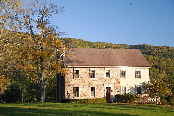 포토 JPG 해외이미지 여행 잎 오렌지 자연 산 주택 풍경 사람없음 야외 파란색 컬러풀 노란색 가을 바위 언덕 10월 내추럴 해외202004 해외포토 식물 계절 컬러 과일 건물 돌_바위 날짜 생태계 파일형식 이미지허브
