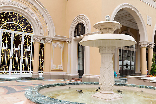 포토 JPG 해외이미지 디자인 외관 벽 조각 패턴 건축양식 창문 태국 표면 주택 미술 사람없음 건물 이탈리아 바위 흰색 기둥 클래식 건축가 큼 목사 맨션 묘사 질감 대리석 조형 국회 내추럴 정부 판유리 스타일 해외202004 해외포토 직업 건축물 건축 유럽 아시아 컬러 컨셉 무늬 재료 유리 문화예술 돌_바위 크기 성직자 파일형식 이미지허브