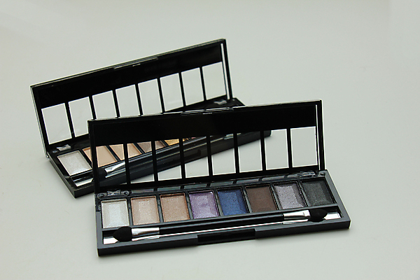 포토 JPG 해외이미지 직업 여자 얼굴 분홍색 백그라운드 그림자 사람없음 갈색 유행 보라색 어둠 화장품 도구 화려 팔레트 우아함 상품 가루 볼터치 수집 만들기 윤곽 스킨케어 아이섀도 스펀지 스타일 신청 해외202004 해외포토 컬러 컨셉 모션 사람 신체부위 화장 뷰티 파일형식 이미지허브