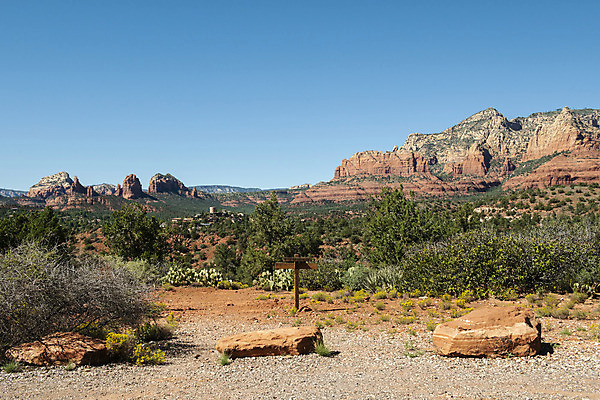 포토 JPG 해외이미지 공원 여행 북아메리카 자연 산 풍경 사람없음 야외 빨간색 파란색 골짜기 미국 사막 신성 사암 애리조나 석회암 특별함 해외202004 해외포토 공공시설 컬러 컨셉 아메리카 암석 돌_바위 생태계 파일형식 이미지허브