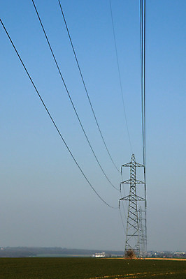 포토 JPG 해외이미지 산업 선 하늘 사람없음 야외 파란색 금속 힘 에너지 기둥 위험 철사 철탑 전압 해외202004 해외포토 건축 컬러 컨셉 재질 탑 파일형식 이미지허브