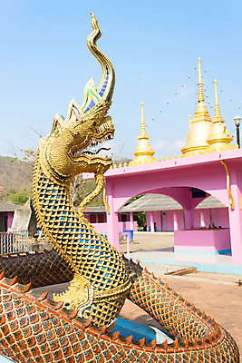 포토 JPG 해외이미지 아시아 종교 문화 불교 건축양식 태국 하늘 동양인 사람없음 파란색 컬러풀 머리 용 황금 신성 해외202004 해외포토 건축 나라 컬러 인종 신체부위 파일형식 이미지허브