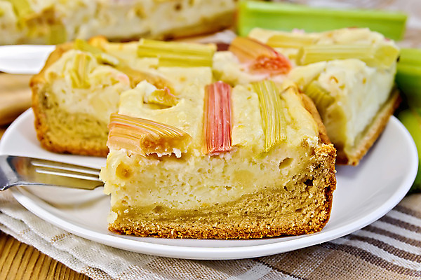 포토 JPG 해외이미지 식물 접시 음식 줄기 조각 포크 채소 과일 부분 탁자 디저트 실내 건강 사람없음 목재 가로 케이크 우유 껍질 시골 직물 대접 신선 달콤 설탕 자르기 허브 상쾌 냅킨 숙성 타르트 페스츄리 해외202004 해외포토 나무 식기 감정 빵 가구 재료 모션 유제품 내부 맛 파이_빵 파일형식 이미지허브