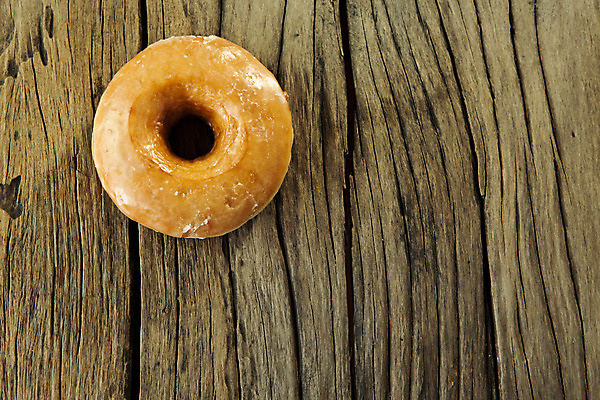 포토 JPG 해외이미지 음식 빵 탁자 아침 디저트 사람없음 목재 갈색 식사 빵집 사막 수확 신선 반지 원형 도넛 달콤 맛 아침식사 설탕 굽기 먹기 밀가루 옛날 해로움 해외202004 해외포토 주간 도형 나무 컬러 가구 컨셉 농업 재료 장신구 모션 상점 가루 구이 파일형식 이미지허브