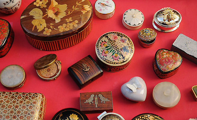 포토 JPG 해외이미지 사람없음 상점 역사 수집 오브젝트 과거 매각 옛날 해외202004 해외포토 컨셉 파일형식 이미지허브