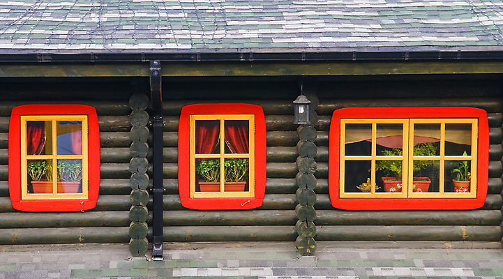 포토 JPG 해외이미지 벽 건축양식 창문 하늘 주택 프레임 사람없음 건물 목재 빨간색 마을 펼침 시골 판넬 묘사 헛간 우크라이나 판잣집 해외202004 해외포토 나무 건축물 건축 유럽 컬러 재료 모션 저장고 파일형식 이미지허브