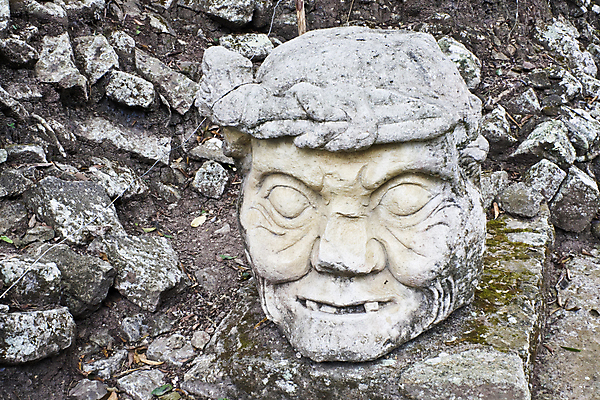 포토 JPG 해외이미지 나무 구름 종교 전통문화 조각 여행 건축양식 아메리카 사람 사람없음 건물 초록색 걷기 바위 나뭇가지 사찰 영혼 역사 큼 피라미드 과거 마야 단계 옛날 온두라스 해외202004 해외포토 자연요소 식물 전통 건축물 건축 문화 컬러 컨셉 종교건축 모션 돌_바위 중앙아메리카 크기 대륙 마야문명 랜드마크 파일형식 이미지허브