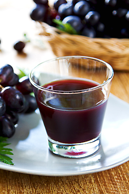 포토 JPG 해외이미지 계절 음료 음식 다이어트 과일 재료 유리 포도 디저트 건강 사람없음 초록색 빛 보라색 검은색 주스 신선 액체 달콤 상쾌 포도나무 칼로리 내추럴 채식주의자 디톡스 해외202004 해외포토 감정 컬러 재질 맛 과일나무 채식 파일형식 이미지허브