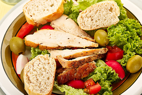 포토 JPG 해외이미지 접시 빵 토마토 조류 육류 사람없음 초록색 샐러드 올리브 해외202004 해외포토 동물 식기 열매 음식 컬러 채소 식재료 파일형식 이미지허브