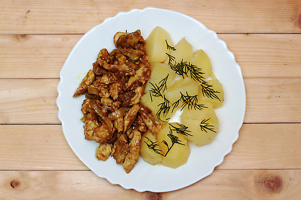 포토 JPG 해외이미지 접시 백그라운드 다이어트 채소 태국 고추 양파 감자 파슬리 건강 육류 요리 동양인 사람없음 목재 노란색 주방 저녁식사 치킨 튀김 흰색 뜨거움 사발 이슬람교 허브 향신료 매움 카레 점심식사 끓이기 딜 삶기 시나몬 저지방 정물화 핸드메이드 해외202004 해외포토 나무 식물 식기 아시아 종교 음식 컬러 식재료 재료 모션 인종 식사 사기그릇 맛 기름_음식 그림 닭고기요리 향미료 파일형식 이미지허브