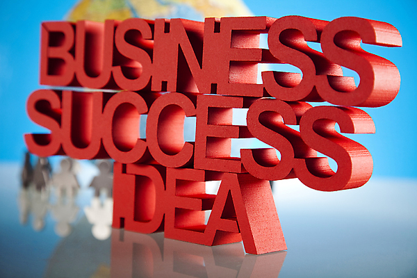 포토 JPG 해외이미지 비즈니스 성공 아이디어 사람모양 실내 타이포그라피 사람없음 아웃포커스 반사 지구본 파란배경 해외202004 해외포토 모양 문자 백그라운드 컨셉 촬영기법 내부 파란색 파일형식 이미지허브