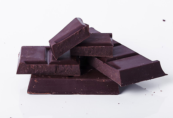 포토 JPG 해외이미지 접시 음식 조각 백그라운드 다이어트 디저트 건강 사탕 사람없음 갈색 쌓기 초콜릿 검은색 어둠 흰색 달콤 맛 설탕 먹기 오브젝트 질감 칼로리 코코아 중독 고립 깨짐 카카오 억울 해외202004 해외포토 식기 감정 음료 컬러 컨셉 모션 파일형식 이미지허브