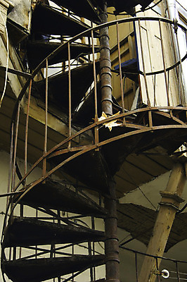 포토 JPG 해외이미지 백인 벽 곡선 오렌지 건축양식 창문 난간 교실 주택 기술 실내 나선형 사람없음 내부 목재 장식 빛 갈색 노란색 계단 페인트 광선 경계선 클래식 우아함 빌라 유대인 동쪽 단계 옛날 조지아 철책 스타일 해외202004 해외포토 서양인 나무 교육 건축 선 컬러 컨셉 무늬 과일 재료 학교 건물 방향 경계 동유럽 파일형식 이미지허브