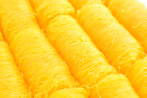 포토 JPG 해외이미지 음식 다이어트 태국 디저트 동양인 사람없음 노란색 계란 달콤 맛 설탕 롤 시럽 노른자 해외202004 해외포토 아시아 컬러 컨셉 건강 인종 알 파일형식 이미지허브