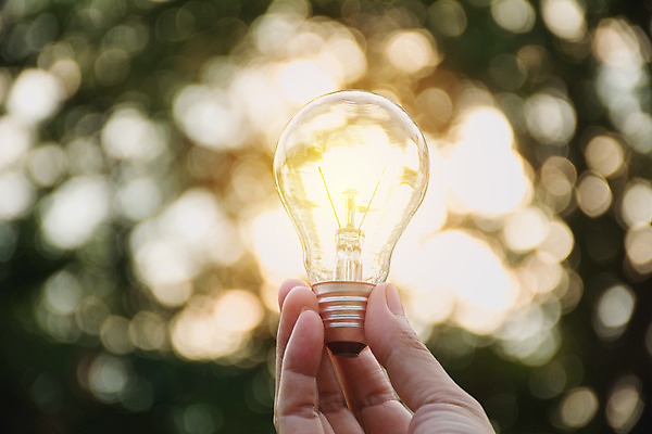 포토 JPG 해외이미지 여자 백그라운드 컨셉 비즈니스 전구 손가락 유리 성공 추상 아이디어 매달리기 관리 손바닥 사람 성인 사람없음 내부 장식 초록색 빛 에너지 엄지손가락 수확 골동품 축하 인사 잡기 사인 뇌 보케 팔 해외202004 해외포토 손 컬러 무늬 농업 모션 재질 신체부위 예절 파일형식 이미지허브