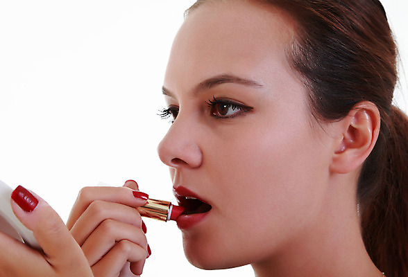 포토 JPG 해외이미지 응시 여자 얼굴 한명 사람 빨간색 유행 화장품 거울 립스틱 흰색 잡기 입 화려 피부 입술 준비 광택 돌봄 신청 해외202004 해외포토 1 시선 컬러 컨셉 모션 신체부위 뷰티 파일형식 이미지허브