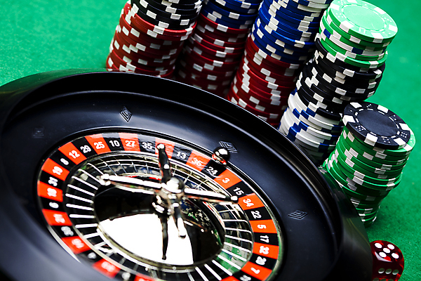 포토 JPG 해외이미지 실내 사람없음 쌓기 포커칩 도박 카지노 룰렛 겜블 초록배경 해외202004 해외포토 백그라운드 모션 내부 초록색 게임 포커 파일형식 이미지허브