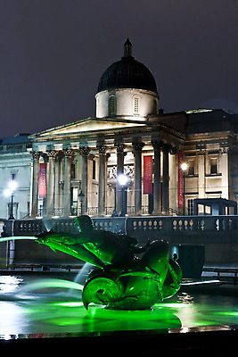 포토 JPG 해외이미지 영국 잉글랜드 사람없음 세로 기둥 야간 분수 박물관 런던 빛망울 해외202004 해외포토 자연요소 건축 유럽 빛 파일형식 이미지허브