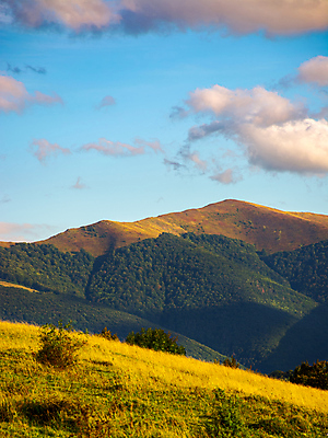 포토 JPG 해외이미지 구름 백그라운드 자연 하늘 산 거리 풍경 경사 사람없음 야외 여름 환경 카펫 꿈 땅 언덕 만족 산등성이 상승 산악지대 땅바닥 절정 해외202004 해외포토 자연요소 계절 감정 컨셉 바닥 생태계 파일형식 이미지허브