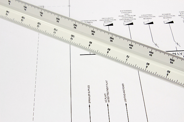 포토 JPG 해외이미지 디자인 산업 종이 패턴 비즈니스 건축양식 설계 잉크 자 사람없음 가로 숫자 계획 스케치 문서 눈금 청사진 복잡 제도 해외202004 해외포토 문자 건축 컨셉 무늬 문구용품 미술 파일형식 이미지허브