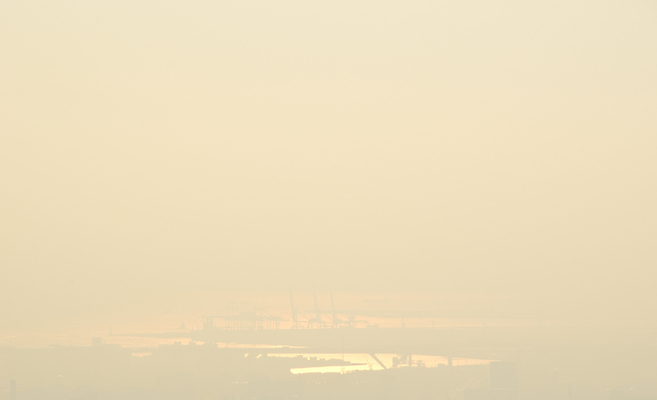 포토 JPG 해외이미지 산업 아시아 여행 날씨 파노라마 풍경 사람없음 도시풍경 일본 놀람 안개 도시 먼지 타운 대도시 뿌연 스모그 오사카 해외202004 해외포토 감정 나라 촬영기법 표정 파일형식 이미지허브