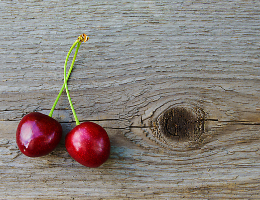 포토 JPG 해외이미지 식물 계절 열매 음식 백그라운드 다이어트 과일 텍스트 자연 디저트 건강 사람없음 목재 빨간색 여름 갈색 우주 정원 활발 수확 신선 체리 닫기 달콤 맛 유기농 날것 내추럴 바이오 숙성 옛날 채식주의자 카피스페이스 비건 해외202004 해외포토 나무 웰빙 컬러 컨셉 농업 재료 모션 공백 생태계 채식 파일형식 이미지허브