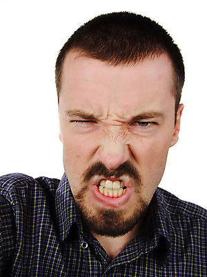 포토 JPG 해외이미지 백인 학생 응시 옷 남자 감정 얼굴 셔츠 수염 한명 사람 성인 일상 파란색 청춘 어둠 분노 짜증 흰색 표현 치아 폭발 콧수염 나쁜 공격적 해외202004 해외포토 서양인 1 시선 컬러 컨셉 상의 라이프 신체부위 소화기관 파일형식 이미지허브