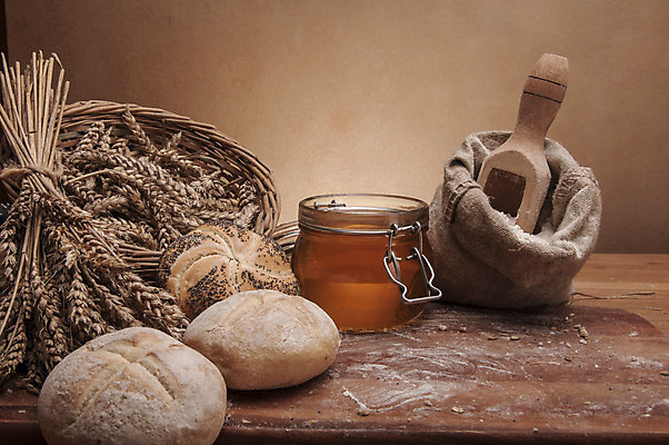 포토 JPG 해외이미지 식물 구름 전통 음식 빵 조각 백그라운드 다이어트 채소 과일 자연 탁자 하늘 아침 치즈 건조 파스타 건강 옥수수 씨앗 사람없음 목재 파란색 빛 갈색 주방 식사 빵집 맛 아침식사 상품 굽기 향수 준비 유기농 심플 밀가루 꿀 덩어리 작살 호밀 귀리 해외202004 해외포토 주간 자연요소 나무 웰빙 컬러 가구 컨셉 재료 유제품 곡류 서양음식 상점 화장품 가루 구이 생태계 파일형식 이미지허브