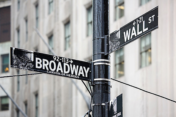 포토 JPG 해외이미지 산업 벽 돈 비즈니스 새로움 거리 사람없음 금융 경제 미국 깃발 도시 센터 시장 도심 주식 심볼 메인 사인 무역 뉴욕 투자 지역 맨해튼 애국심 경영 브로드웨이 전국 해외202004 해외포토 컨셉 북아메리카 재산 파일형식 이미지허브