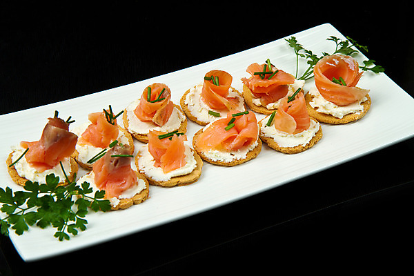 포토 JPG 해외이미지 음식 조각 잎 다이어트 채소 오렌지 휴식 치즈 샌드위치 요리 사람없음 장식 빨간색 초록색 갈색 식사 펼침 흰색 신선 맛 바게트 먹기 민트 배고픔 카나페 생물학 연어 훈제 고립 단절 바이탈 번 통밀 해외202004 해외포토 식물 교육 빵 컬러 컨셉 과일 모션 유제품 서양음식 건강 어류 밀 허브 파일형식 이미지허브