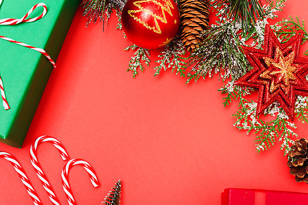 포토 JPG 해외이미지 나무 디자인 종이 밧줄 백그라운드 크리스마스 포장 공 탁자 휴가 새로움 직장 선물 사람없음 장식 빨간색 초록색 세트 상자 유행 우주 축제 놀람 줄무늬 장식볼 덮개 나뭇가지 신용카드 플랫 정상 연도 준비 머리위 위치 상록수 마법 노끈 실뭉치 구성 핸드메이드 스타일 많음 해외202004 해외포토 식물 기념일 감정 줄 컬러 가구 컨셉 무늬 회사 표정 금융 뚜껑 파일형식 이미지허브