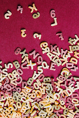 포토 JPG 해외이미지 백그라운드 사람없음 파스타면 많음 트렌드컬러 해외202004 비바마젠타 해외포토 컬러 컨셉 파스타 면류 파일형식 이미지허브