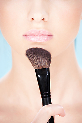 포토 JPG 해외이미지 여자 얼굴 한명 청춘 유행 화장품 신선 붓 우아함 저녁 가루 피부 피부관리 만들기 돌봄 완벽 해외202004 해외포토 1 컨셉 모션 사람 신체부위 뷰티 야간 파일형식 이미지허브