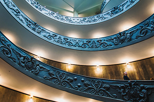 포토 JPG 해외이미지 유럽 건축양식 미술 사람없음 계단 이탈리아 역사 시장 로마 프로펠러 더블 해외202004 사도궁 해외포토 건축 나라 문화예술 궁전 바티칸 파일형식 이미지허브