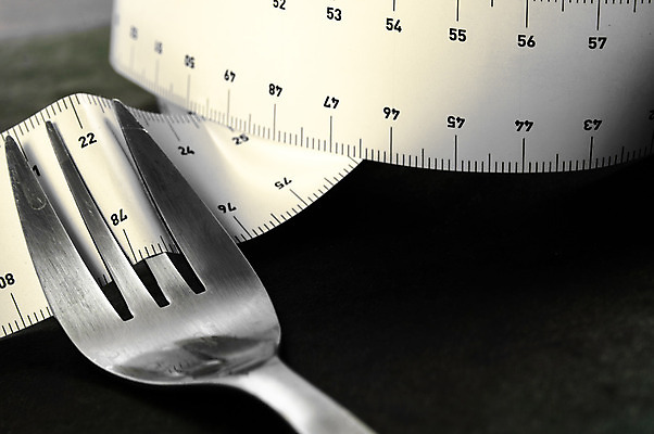 포토 JPG 해외이미지 라이프스타일 포크 컨셉 다이어트 아이디어 건강 사람없음 숫자 노란색 금속 검은색 회색 닫기 은색 몸무게 먹이 먹기 비만 날씬함 측정 오브젝트 테이프 칼로리 계량기 고립 넘어짐 돌봄 분실 영양분 적자 철강 해외202004 해외포토 문자 식기 컬러 모션 재질 문구용품 생활 몸매 파일형식 이미지허브