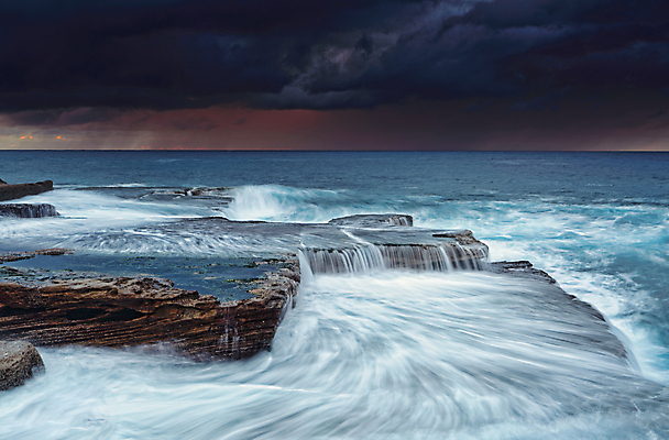 포토 JPG 해외이미지 구름 파도 바다 여행 자연 하늘 날씨 사람없음 물 일출 환경 흐름 서핑 호주 암초 폭풍 폭풍우 해외202004 해외포토 자연요소 컨셉 노을 수상스포츠 비_날씨 오세아니아 자연재해 생태계 파일형식 이미지허브