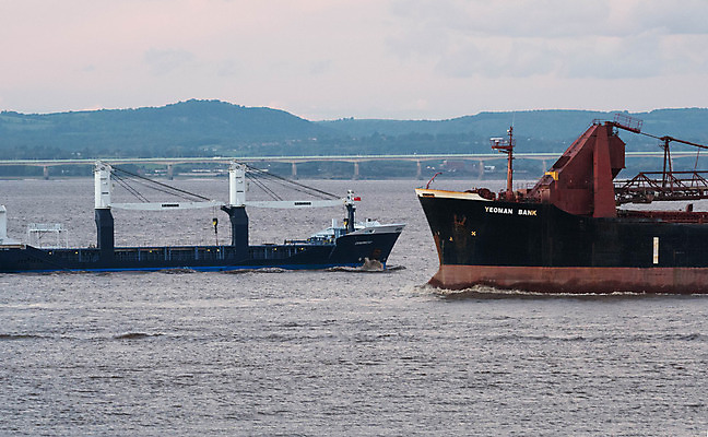 포토 JPG 해외이미지 바다 사람없음 닫기 충돌 채널 해외202004 해외포토 모션 파일형식 이미지허브