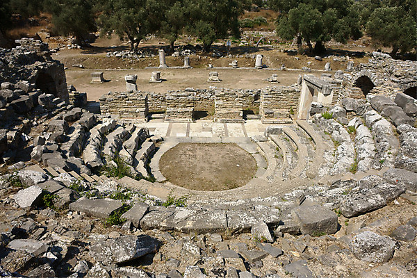포토 JPG 해외이미지 건축양식 사람없음 야외 건물 가로 무대 역사 극장 과거 칠면조 그리스인 비잔틴 옛날 원형극장 파멸 해외202004 해외포토 서양인 건축물 건축 컨셉 조류 제국 파일형식 소멸 이미지허브