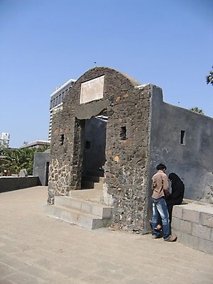 포토 JPG 해외이미지 공원 자연 호텔 사람없음 폭탄 기념물 해외202004 해외포토 공공시설 숙소 폭발물 생태계 파일형식 이미지허브