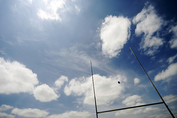 포토 JPG 해외이미지 스포츠 공 놀이 사람없음 야외 럭비 경기장 도전 게임 그룹 풍선 필승 해외202004 해외포토 스포츠시설 구기 우승 파일형식 이미지허브