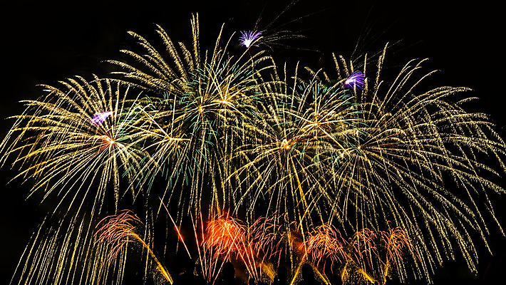 포토 JPG 해외이미지 행복 백그라운드 하늘 불 추상 휴가 새로움 기념 이벤트 사람없음 빨간색 빛 컬러풀 파티 검은색 축제 어둠 자유 로켓 축하 4 야간 큼 폭발 연도 마법 7월 광 독립 해외202004 해외포토 자연요소 감정 컬러 컨셉 무늬 숫자 날짜 크기 파일형식 이미지허브