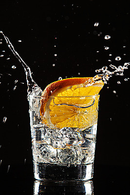 포토 JPG 해외이미지 모양 물결 음료 파도 백그라운드 오렌지 과일 모션 사람없음 세로 물 반사 우주 냉동 얼음 거품 흐름 추위 물방울 액체 개울 그룹 붓기 떨어짐 크리스탈 빗방울 순수 오브젝트 분무기 스플래쉬 해외202004 해외포토 자연요소 바다 컨셉 강 비_날씨 광석 파일형식 이미지허브