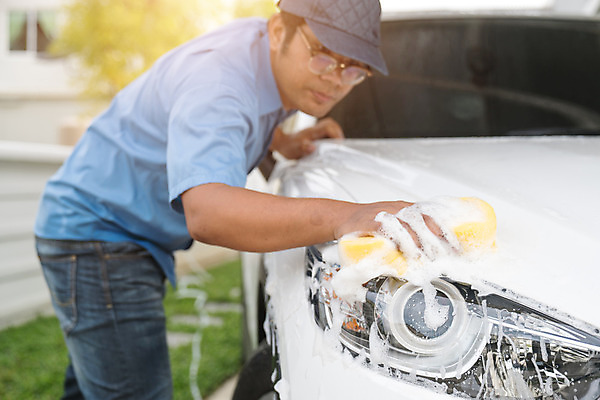 포토 JPG 해외이미지 직업 손 산업 비즈니스 자동차 유리 노동자 사람없음 물 빛 거품 업무 씻기 빨래 세제 서비스 비누 스펀지 자동 해외202004 해외포토 자연요소 육상교통 가사 재질 신체부위 위생용품 청결 작업 파일형식 이미지허브