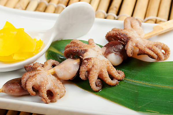 포토 JPG 해외이미지 접시 아시아 음식 바다 백그라운드 건강 동양인 사람없음 갈색 일본 식사 저녁식사 하트 신선 뜨거움 꼬치 먹기 해산물 준비 문어 동쪽 점심식사 해외202004 해외포토 모양 식기 나라 컬러 모션 연체동물 인종 수중동물 방향 파일형식 이미지허브