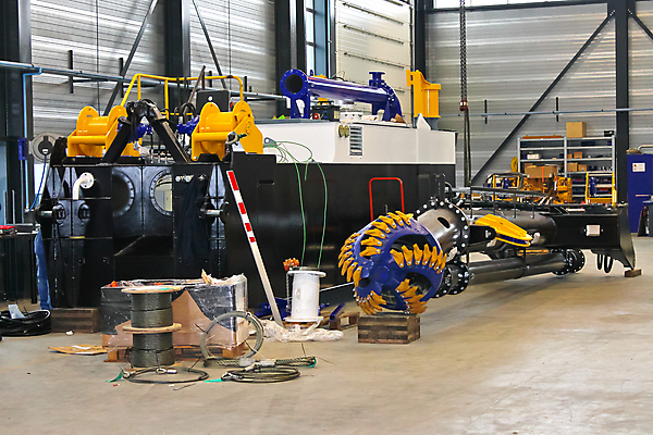 포토 JPG 해외이미지 산업 바다 공장 교통시설 노동자 새로움 항해 사람없음 물 강 상점 힘 기계 공백 장비 거래 업무 보트 칼날 제조 자르기 굴착기 조선소 발굴 기중기 네덜란드 방파제 함선 상업 무거움 네비게이션 공학 용접 철강 해외202004 해외포토 자연요소 직업 공공시설 교육 유럽 교통 컨셉 배_교통 공업 모션 작업 중장비 무게 시설 파일형식 이미지허브