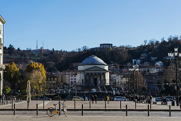 포토 JPG 해외이미지 유럽 종교 문화 여행 건축양식 휴가 거리 사람 사람없음 야외 건물 관광지 빛 도시풍경 교회 여행객 이탈리아 천주교 도시 역사 정사각형 타운 천연기념물 산기슭 해외202004 해외포토 도형 건축물 건축 나라 종교건축 산 풍경 파일형식 이미지허브