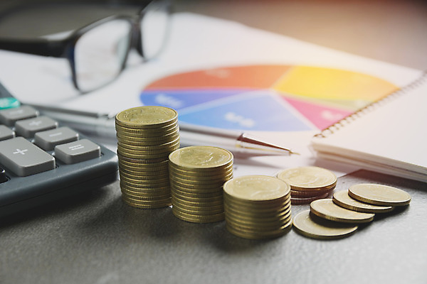 포토 JPG 해외이미지 디자인 백그라운드 컨셉 돈 비즈니스 통계 그래프 추상 사람없음 초록색 금융 경제 파란색 숫자 디지털 모니터 자료 거래 정보 성장 시장 주식 분석 속도 무역 투자 이익 회계 진행 경영 관심 마케팅 비용 해외202004 해외포토 문자 산업 컬러 무늬 컴퓨터 재산 파일형식 이미지허브